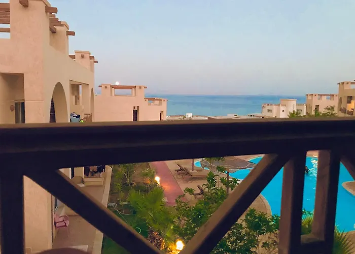 Poolfront Sea View Rated In Apartment *