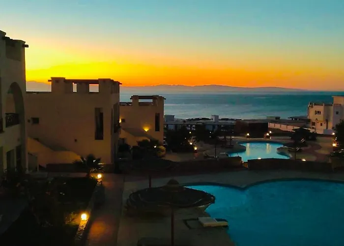 Poolfront Sea View Rated In * Dahab