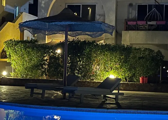Poolfront Sea View Rated In Apartment Dahab