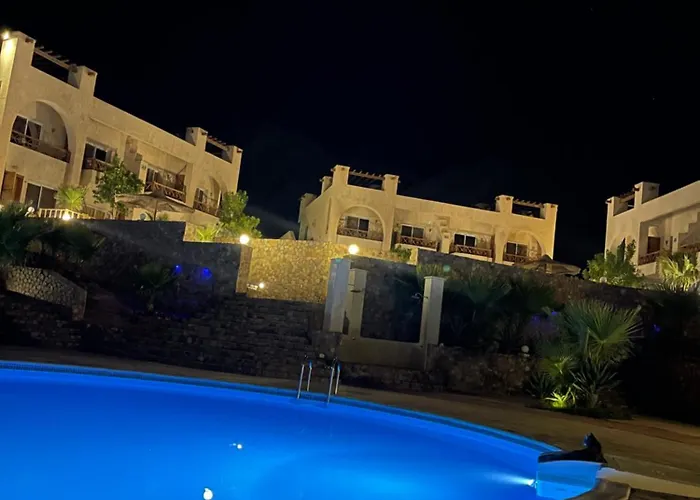 Apartment Poolfront Sea View Rated In