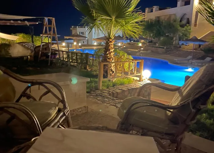 Poolfront Sea View Rated In Apartment